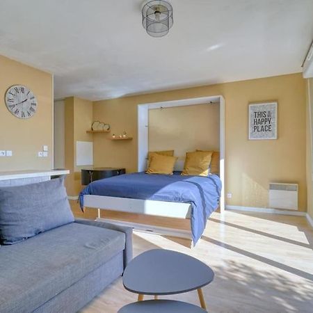 Charmant Studio Avec Terrasse Et Parking Corbeil-Essonnes Eksteriør bilde
